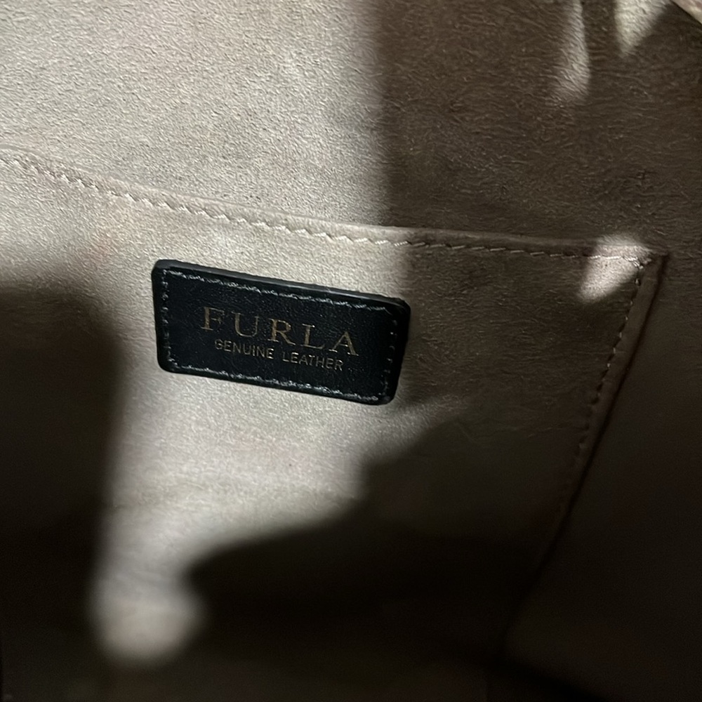 Furla Costanza Drawstring 2-Way Bucket Bag - Picture 10 of 17